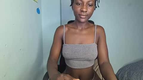 Skye online show from December 6, 4:03 am