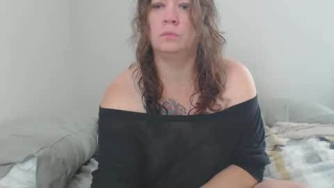 Snapshot of echosol17 chatting on September 25, 3:55 pm Weird Echo online show from September 25, 3:55 pm