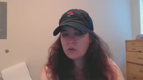 Snapshot of echosol17 chatting on December 21, 6:33 pm Weird Echo online show from December 21, 6:33 pm