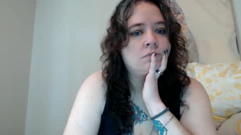 Snapshot of echosol17 chatting on March 4, 5:45 pm Weird Echo online show from March 4, 5:45 pm