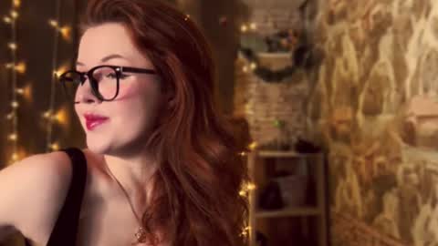 Friendly neighbourhoud redhead  online show from January 17, 11:51 pm