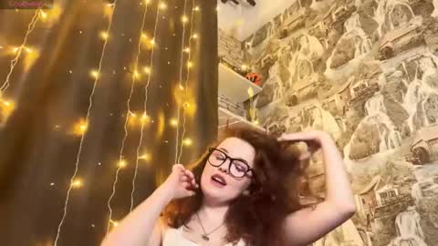 Friendly neighbourhoud redhead  online show from February 17, 11:11 pm