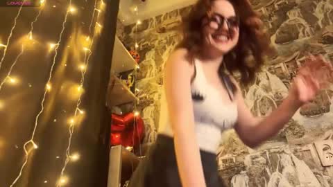 Friendly neighbourhoud redhead  online show from February 25, 11:37 pm