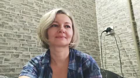 edithmanning online show from December 21, 7:13 am