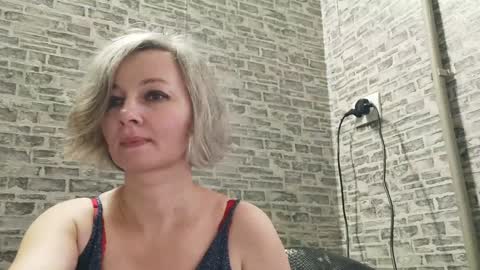 edithmanning online show from December 11, 8:26 am