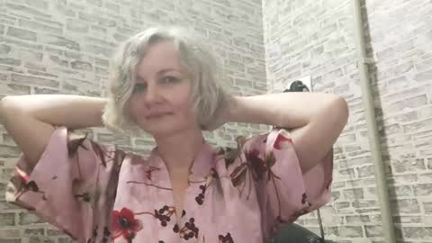 edithmanning online show from December 11, 6:31 pm