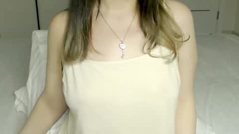 Snapshot of eelena4kiss chatting on October 19, 10:17 am eelena4kiss online show from October 19, 10:17 am