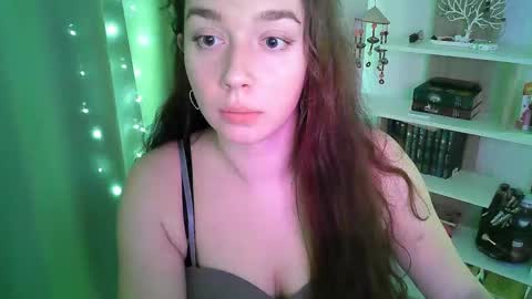 Snapshot of effie_balconii chatting on February 20, 2:57 pm effie_balconii online show from February 20, 2:57 pm