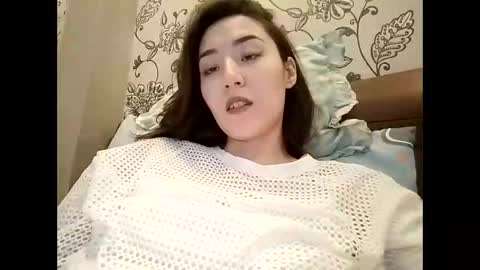Effy online show from May 31, 6:09 pm