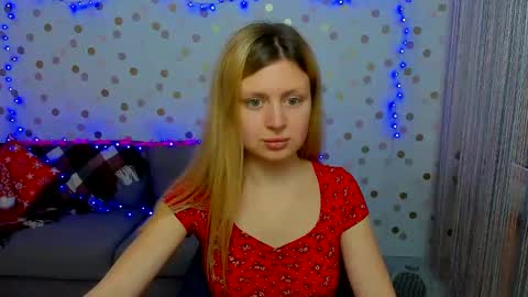 Effy online show from December 12, 1:49 pm