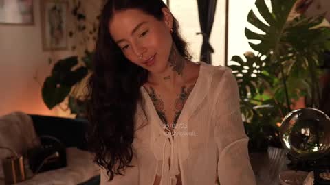 Snapshot of effylowell_ chatting on February 25, 10:09 pm Effy online show from February 25, 10:09 pm