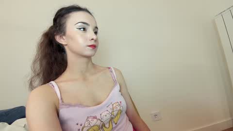 Snapshot of ehotlovea chatting on September 16, 9:01 pm Erik and Alice online show from September 16, 9:01 pm