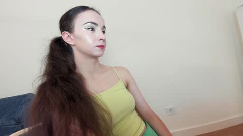 Snapshot of ehotlovea chatting on September 18, 9:13 pm Erik and Alice online show from September 18, 9:13 pm