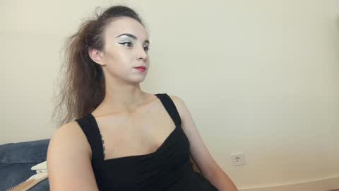 Snapshot of ehotlovea chatting on September 13, 8:50 pm Erik and Alice online show from September 13, 8:50 pm
