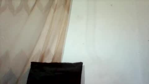 eileen_en online show from May 1, 12:25 am
