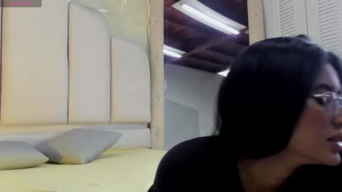 Snapshot of eileenestrada chatting on December 19, 2:57 pm Eileen from your heart online show from December 19, 2:57 pm