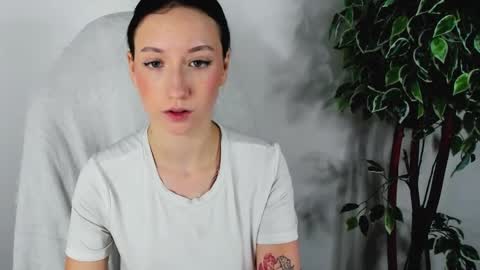 Snapshot of eileenmoores chatting on September 11, 11:43 am eileenmoores online show from September 11, 11:43 am