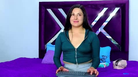 Snapshot of eimy__cute chatting on October 23, 7:09 pm eimy__cute online show from October 23, 7:09 pm