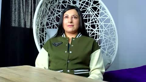 eimy__cute online show from November 6, 7:31 pm