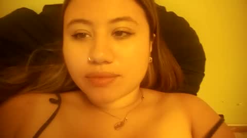 EIMY   MODEL INDEPENDENT online show from October 20, 4:54 pm