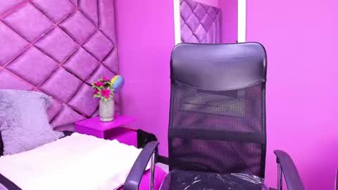 eimy_cutte online show from February 15, 12:33 pm