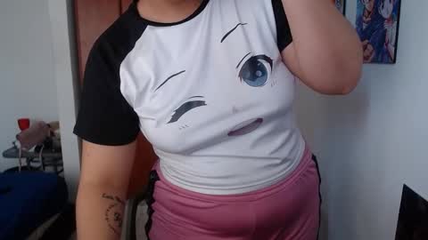 eimy_saenzz online show from November 18, 1:45 pm