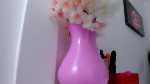 eimy online show from January 18, 1:07 pm