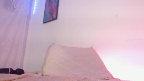Snapshot of eimytatto_ chatting on February 2, 12:02 pm Carla online show from February 2, 12:02 pm