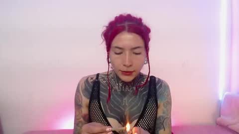 Snapshot of eimytatto_ chatting on February 9, 11:25 am Carla online show from February 9, 11:25 am