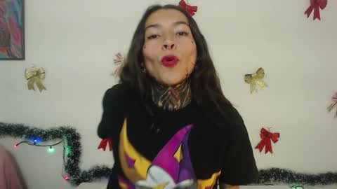 Snapshot of eimytatto_ chatting on December 30, 11:17 pm Carla online show from December 30, 11:17 pm