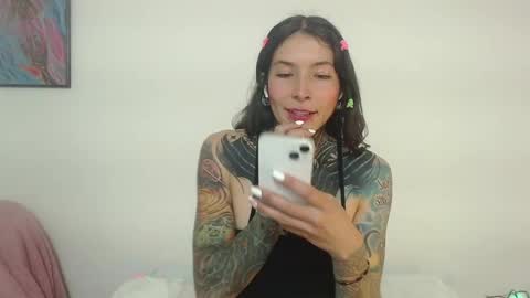 Snapshot of eimytatto_ chatting on January 11, 3:09 pm Carla online show from January 11, 3:09 pm