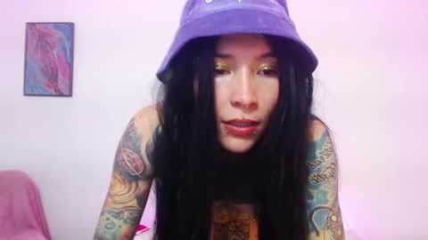 Snapshot of eimytatto_ chatting on January 17, 1:46 pm Carla online show from January 17, 1:46 pm