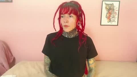 Snapshot of eimytatto_ chatting on February 19, 12:03 am Carla online show from February 19, 12:03 am