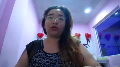 Snapshot of eireneninon chatting on December 5, 12:52 am Eirene online show from December 5, 12:52 am