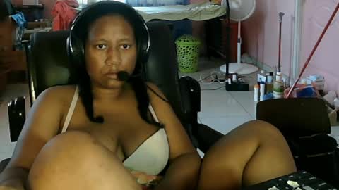 Eirondra Valeen online show from April 7, 2:19 pm