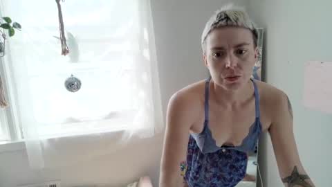 ejrabloom online show from April 9, 4:45 pm