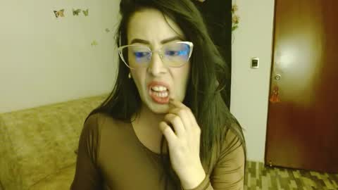ela_3611 online show from May 1, 2:26 am