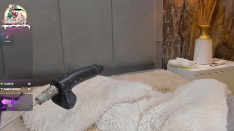   online show from December 11, 11:43 pm