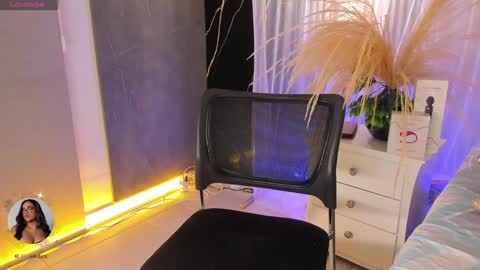   online show from January 25, 9:25 pm