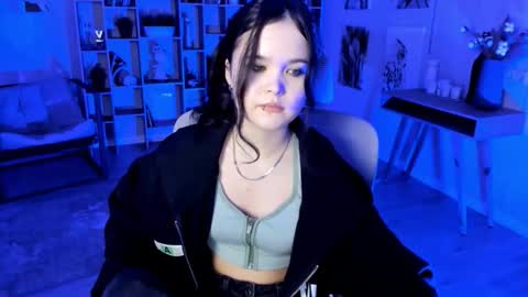 Snapshot of elainebeness chatting on October 15, 8:00 pm Your sweet girl online show from October 15, 8:00 pm