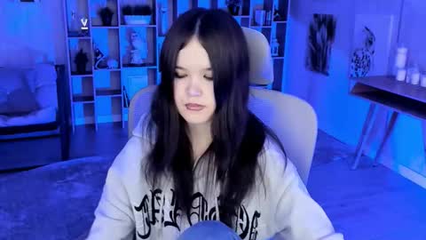 Snapshot of elainebeness chatting on October 22, 8:36 pm Your sweet girl online show from October 22, 8:36 pm