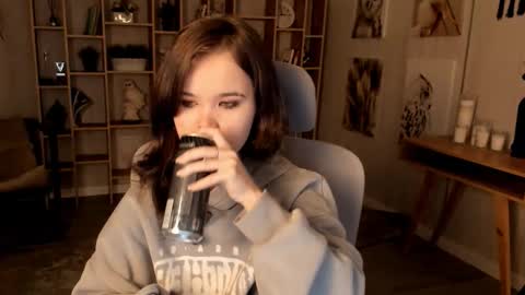 Snapshot of elainebeness chatting on September 21, 10:19 pm Your sweet girl online show from September 21, 10:19 pm