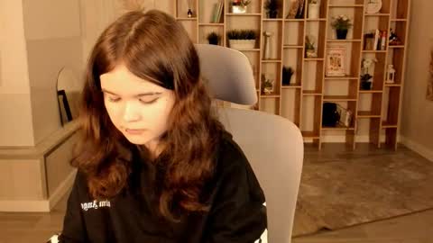 Snapshot of elainebeness chatting on September 17, 7:34 pm Your sweet girl online show from September 17, 7:34 pm