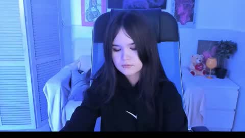 Snapshot of elainebeness chatting on November 1, 7:51 pm Your sweet girl online show from November 1, 7:51 pm