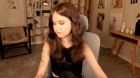 Snapshot of elainebeness chatting on September 23, 7:56 pm Your sweet girl online show from September 23, 7:56 pm