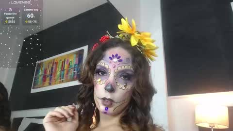 elamorris online show from November 1, 4:05 am