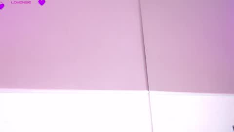 elamorris online show from October 18, 11:17 pm