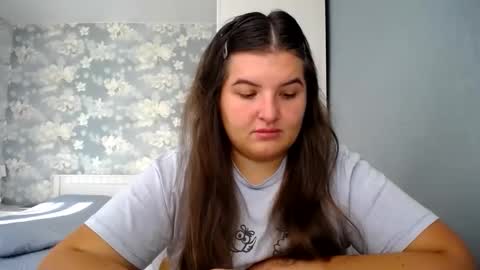 Elanis online show from October 8, 11:25 am