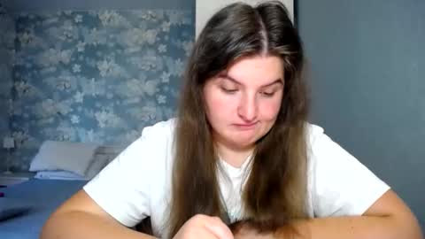 Elanis online show from March 14, 2:51 pm