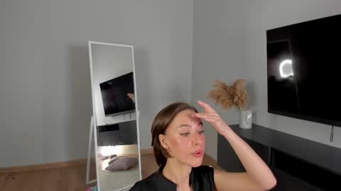 ELA 3 online show from September 26, 6:33 am